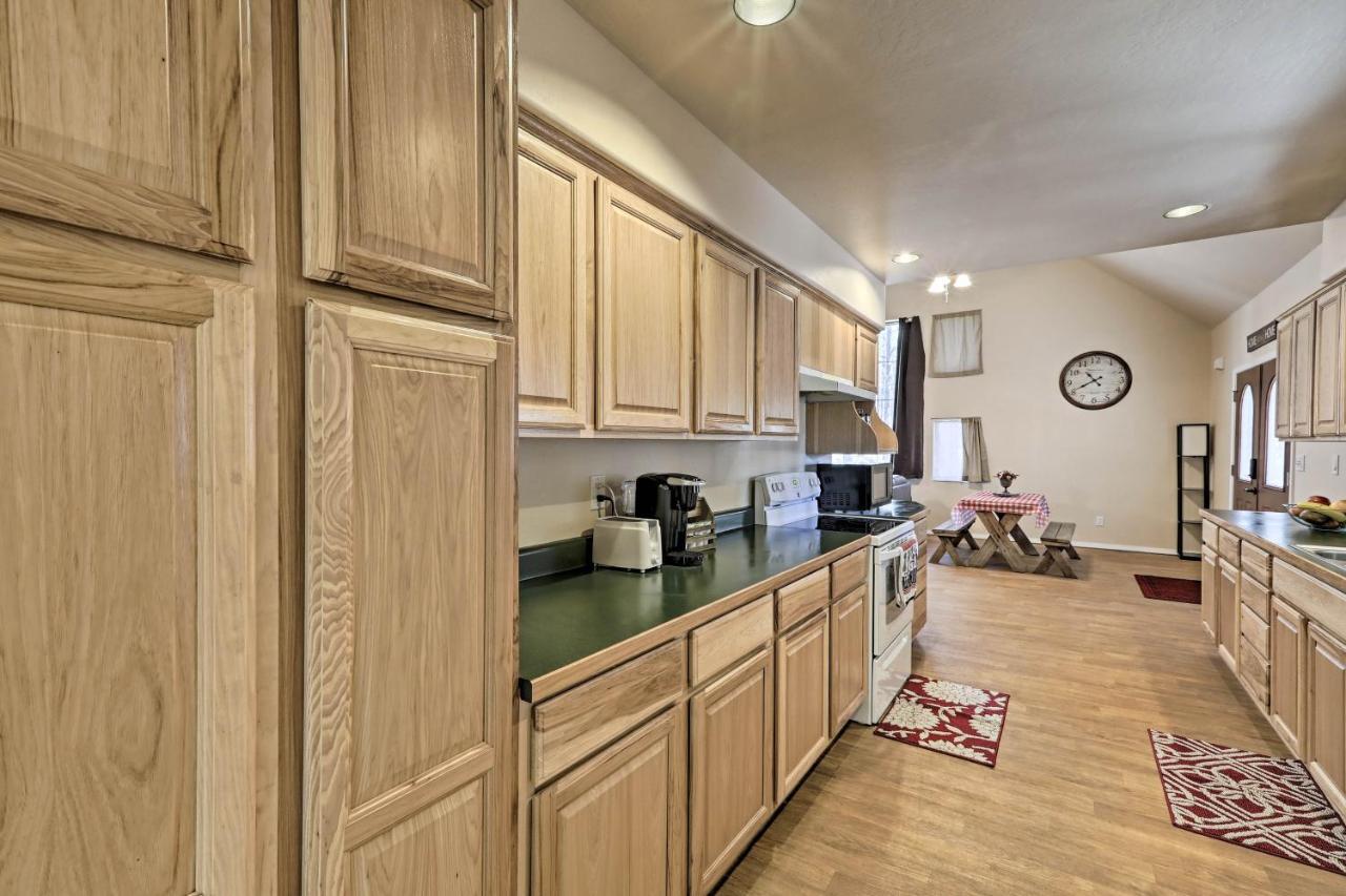 Family-Friendly Forested Home With Snow Play Area! Φλάγκσταφ Εξωτερικό φωτογραφία